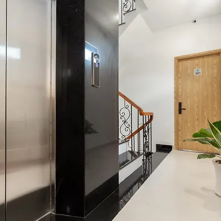 Cozrum Homes Ly Chinh Thang Ho Chi Minh City Exterior photo
